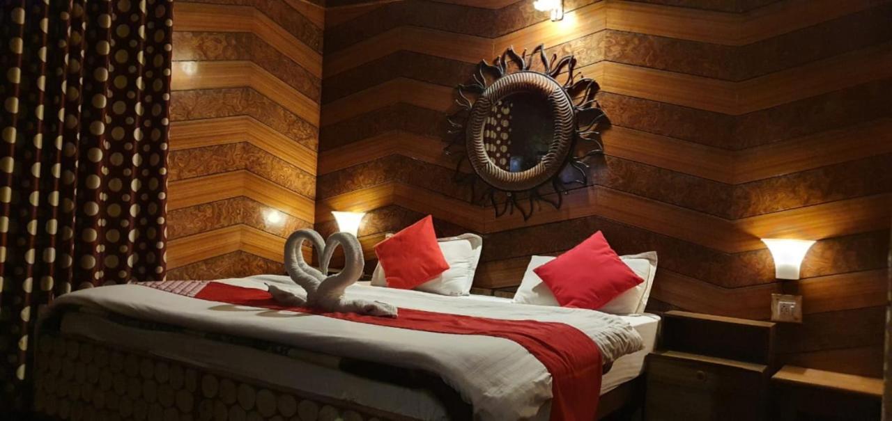 Goroomgo Ankur Lake View Mall Road Nainital - Prime Location With Luxury Room Eksteriør bilde