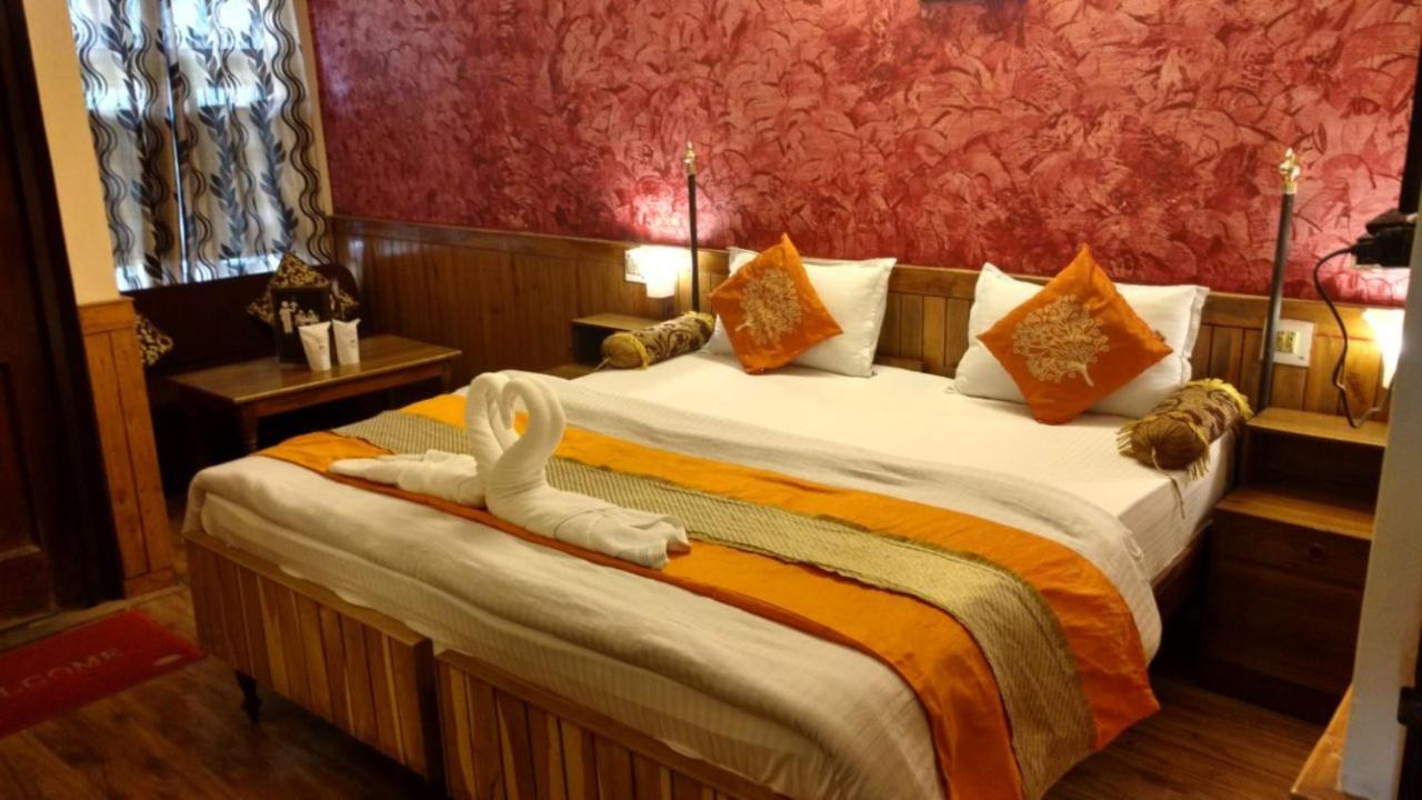 Goroomgo Ankur Lake View Mall Road Nainital - Prime Location With Luxury Room Eksteriør bilde